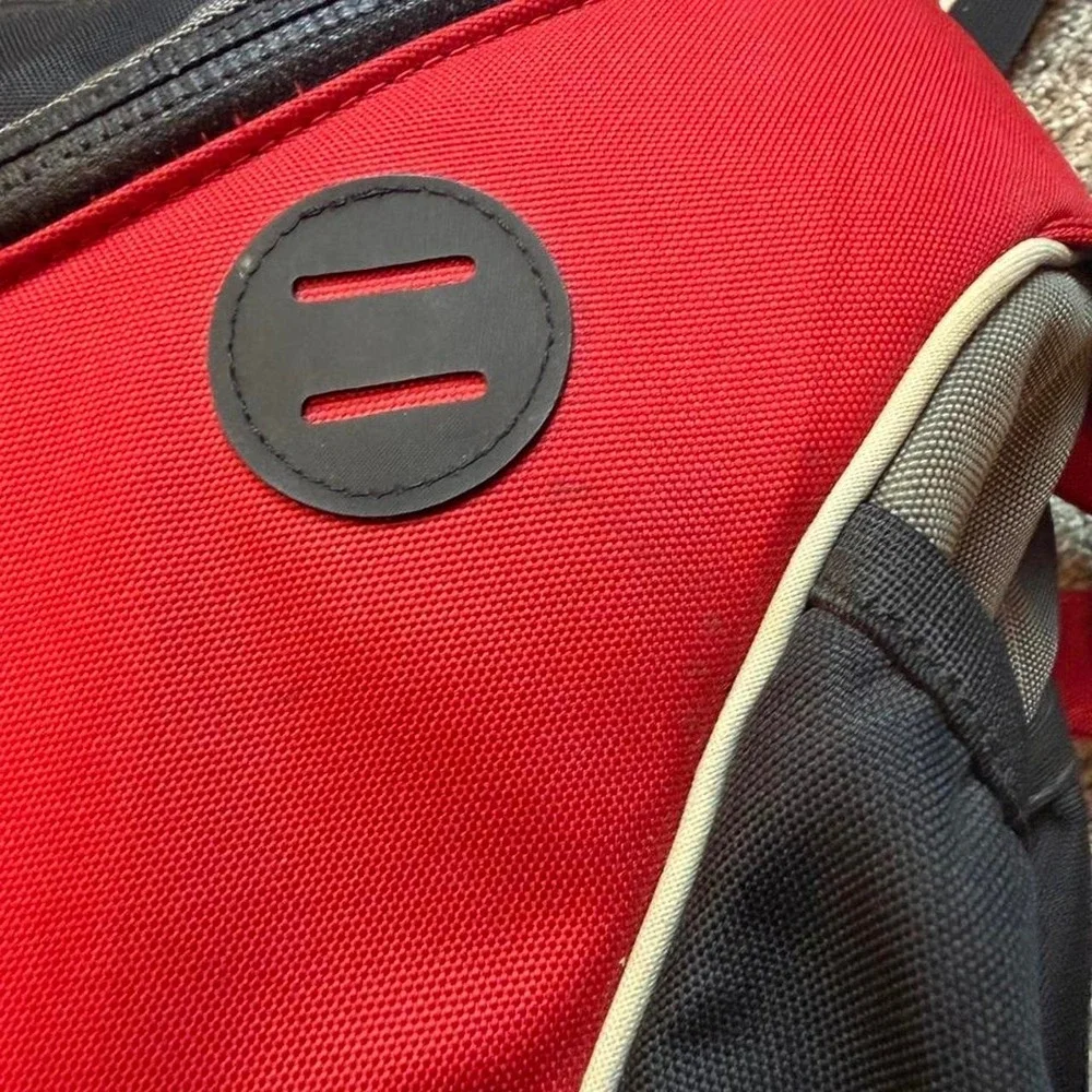 OSPREY Torque Red Black Zip Crossbody Messenger Laptop Shoulder‎ BAG
